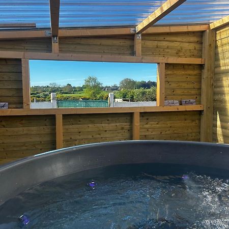 The Alpaca Farmhouse With Hot Tub And Alpaca Experience Included Dromara エクステリア 写真